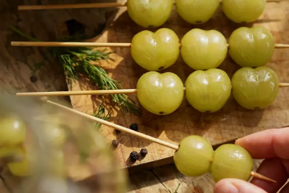Pickled Thompson Seedless Grapes on Fruit Skewers – Sweet-Tangy Snack